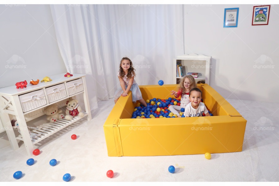 ONE COLOUR SQUARE POOL (5)
