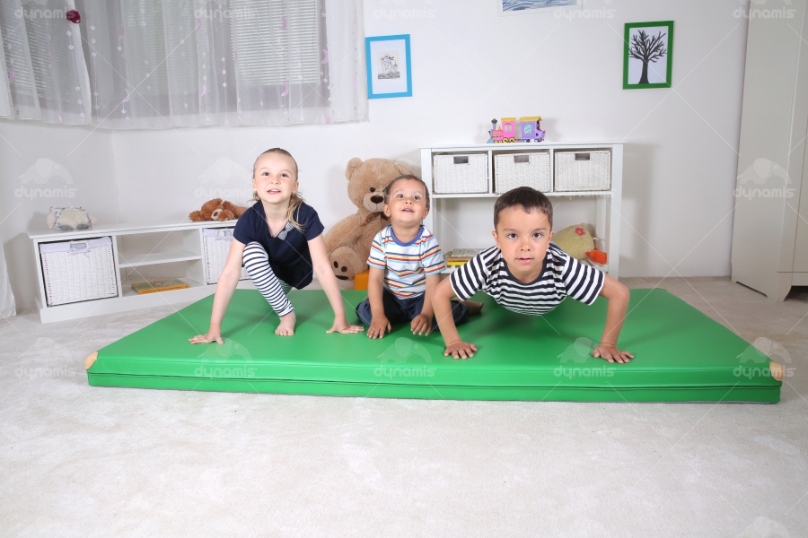 MAT WITH LEATHER CORNERS (4)