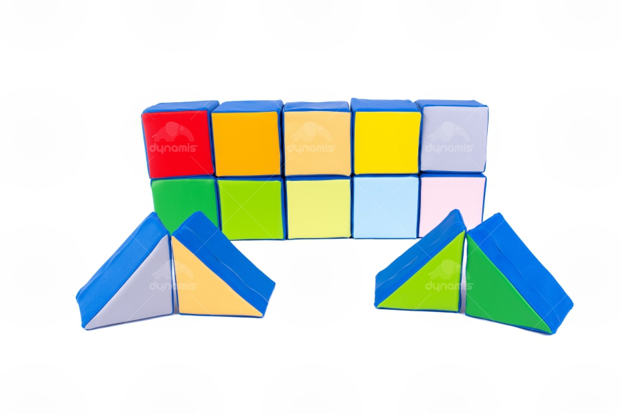 CUBES 15 CM AND TRIANGLES